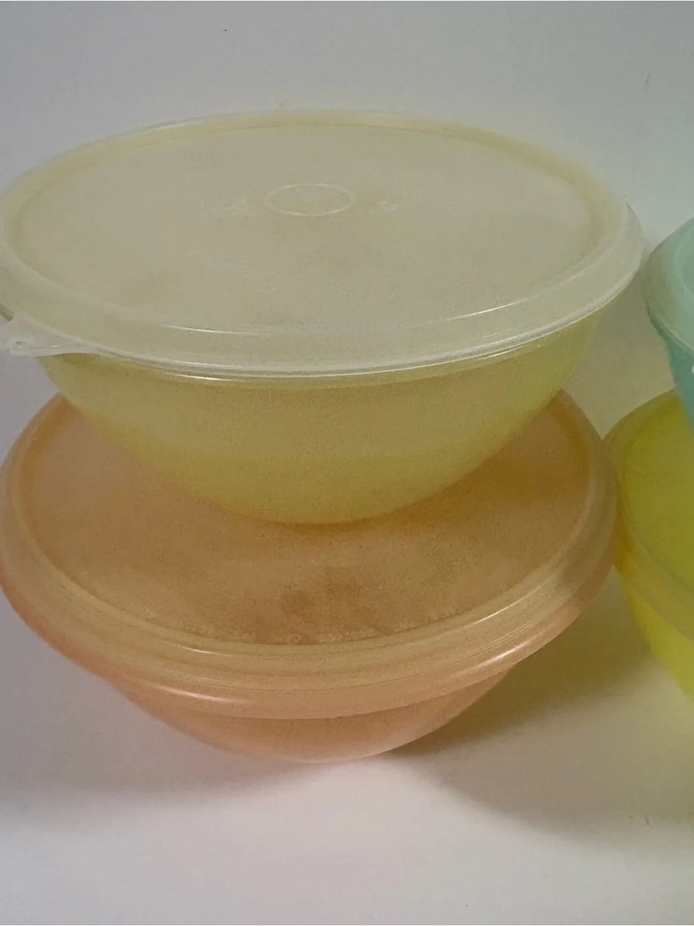 Vtg‎ Tupperware Nesting Bowl Lot 4 with Lids Pastel Orange Blue Yellow